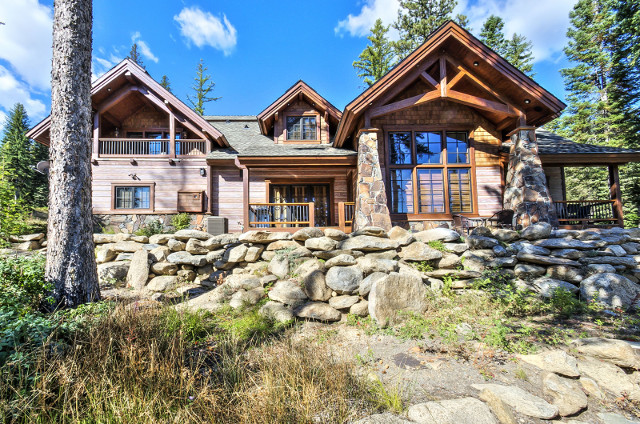 Photo of the residence used for the 2015 Potluck Invitational.